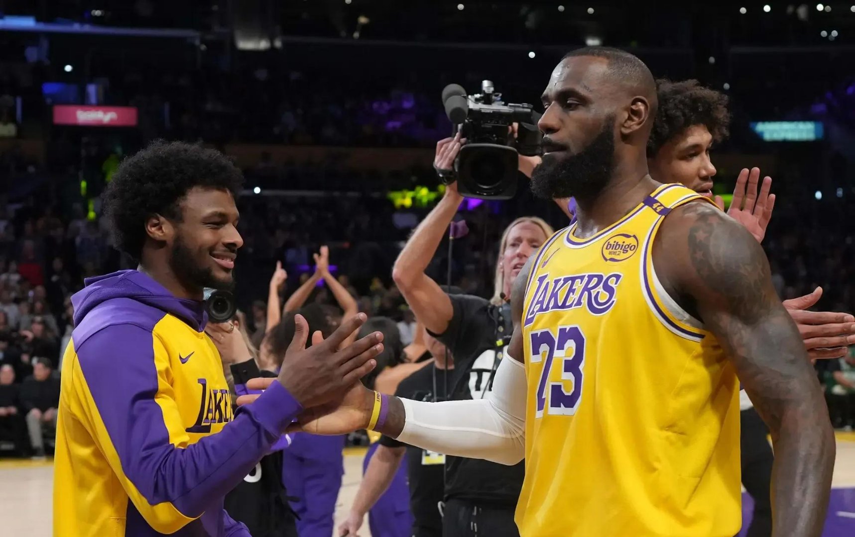 太阳在客场奋战到最后一刻,布克投中制胜三分,带队成功逆转骑士!的简单介绍 太阳在客场奋战到最后一刻,布克投中制胜三分,带队成功逆转骑士!的简单介绍