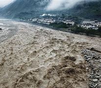 “天灾挑战:暴雨雪雹中的赛场勇士” “天灾挑战:暴雨雪雹中的赛场勇士”