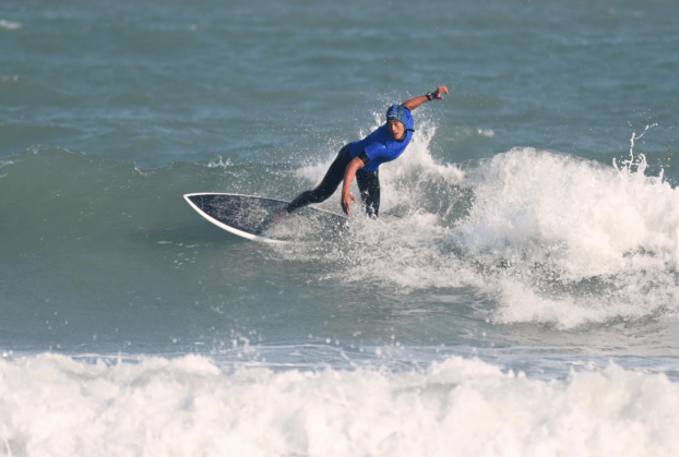 AIYOUXI.COM-关于海外冲浪比赛，浪花逐梦的青春节拍的信息