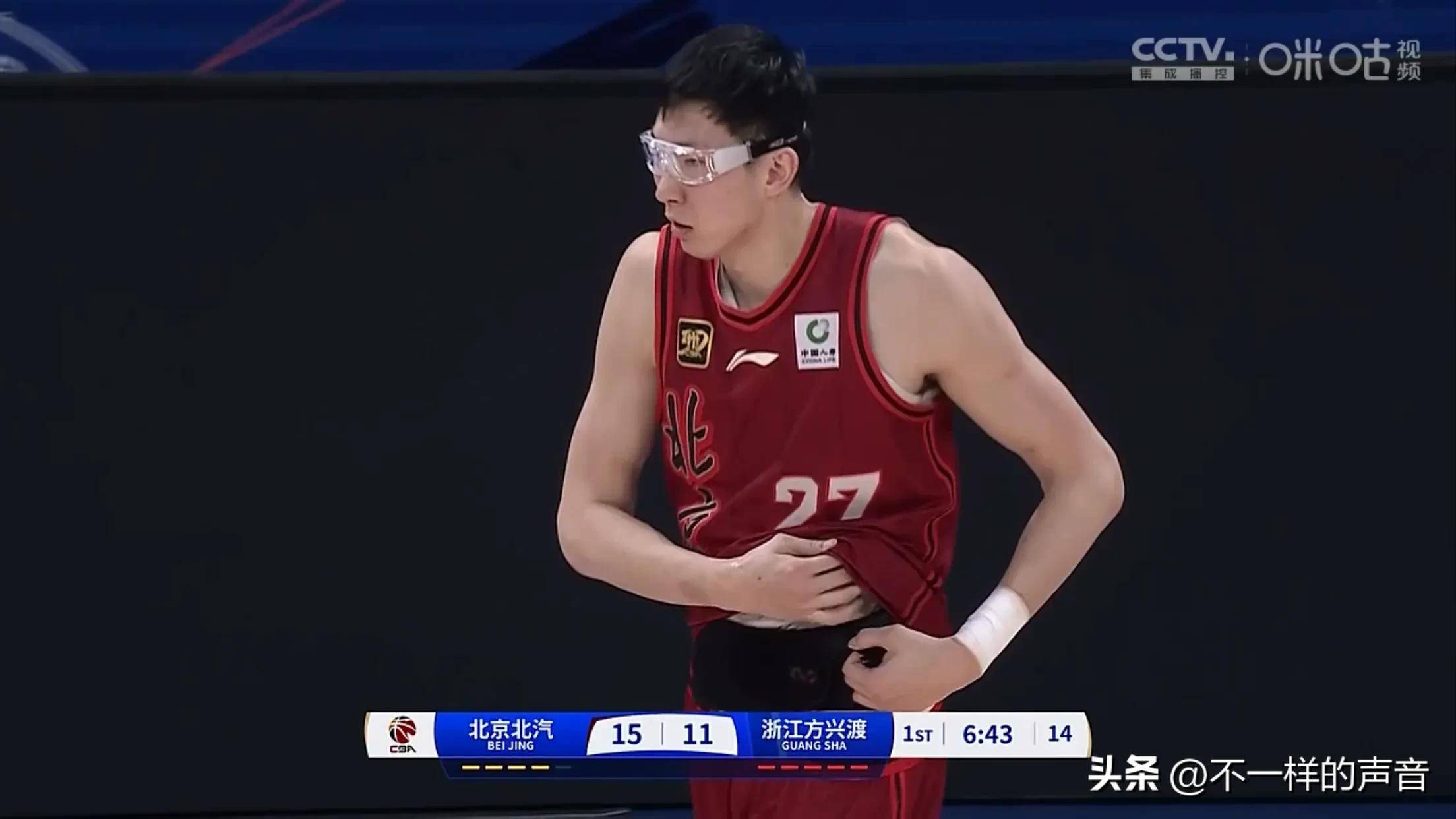 篮板大比拼:北京抢到48个篮板,篮下优势明显! 篮板大比拼:北京抢到48个篮板,篮下优势明显!