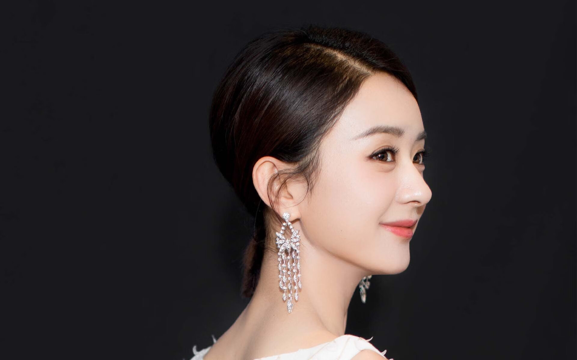 爱游戏体育平台-线上粉丝会：与偶像零距离互动体验，线上粉丝见面会一般干什么