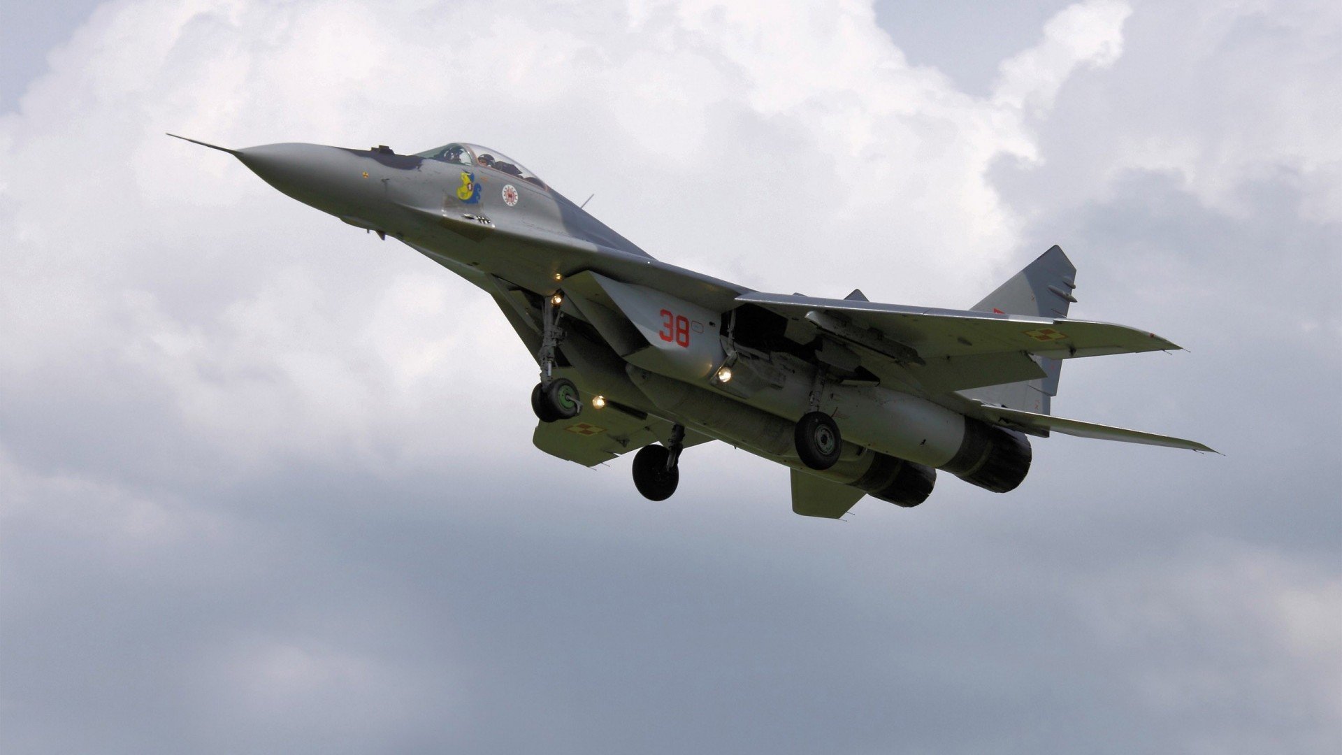 实力对决强强对话,球迷现场为双方鼓劲呐喊,实力决定胜负