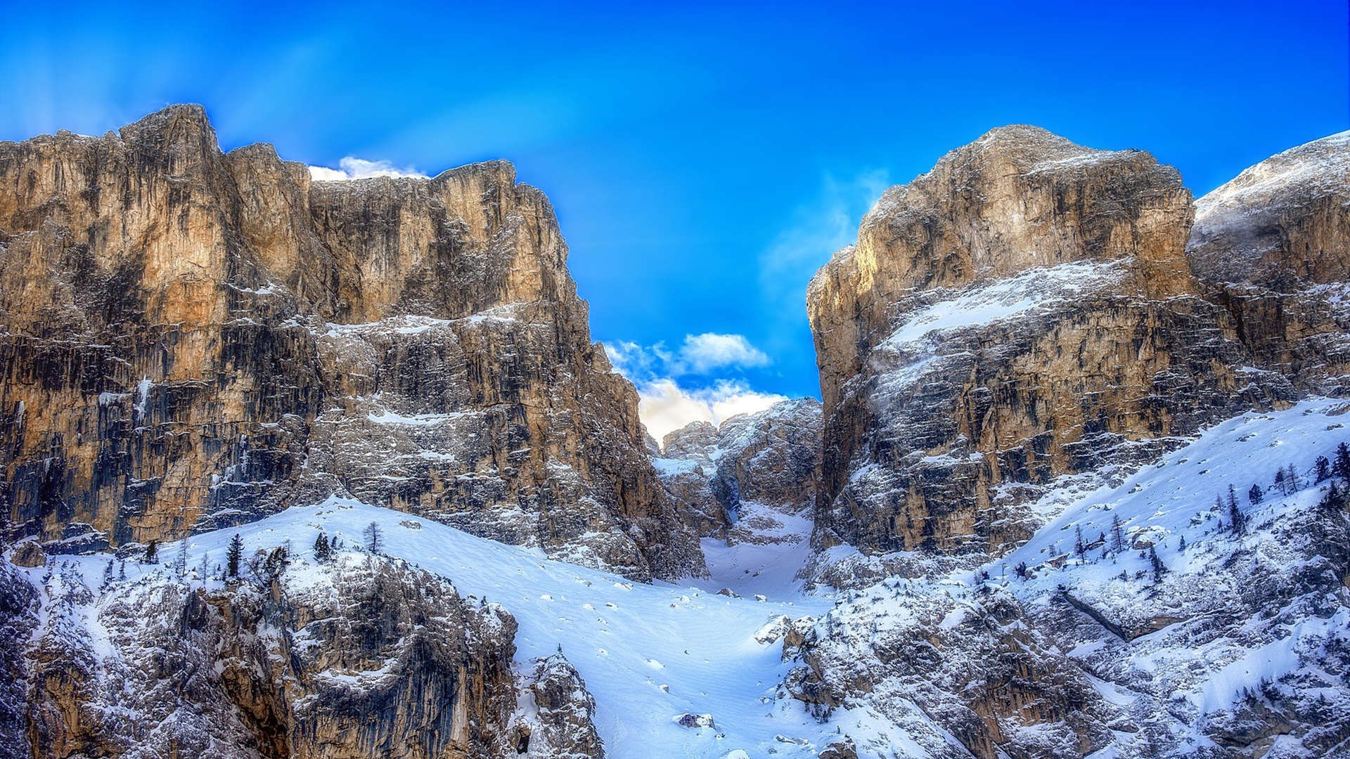 “沙滩赛场再度开战,手球与合球带来极限对抗”