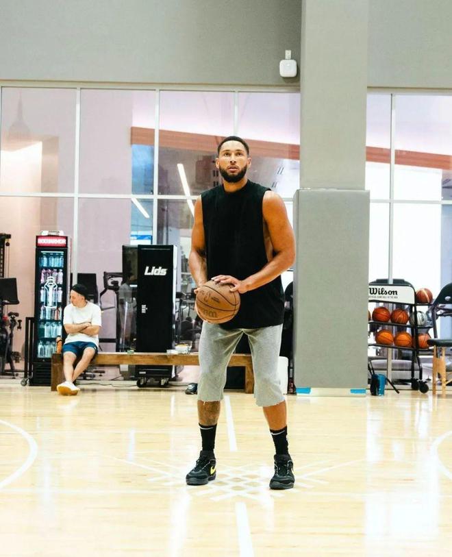 西蒙斯:76人的全能战士 西蒙斯:76人的全能战士