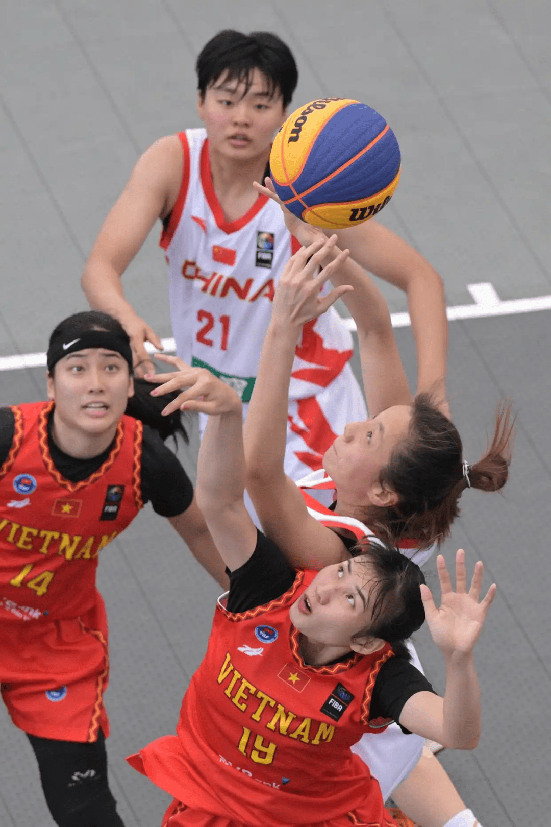 爱游戏体育:篮球公益:传递爱心,助力梦想,让更多人爱上篮球的简单介绍 爱游戏体育:篮球公益:传递爱心,助力梦想,让更多人爱上篮球的简单介绍