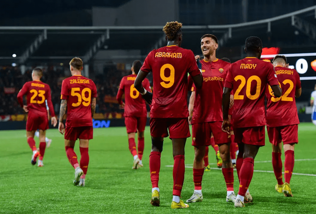 关于爱游戏体育:英超的商业模式：各大俱乐部的盈利策略的信息