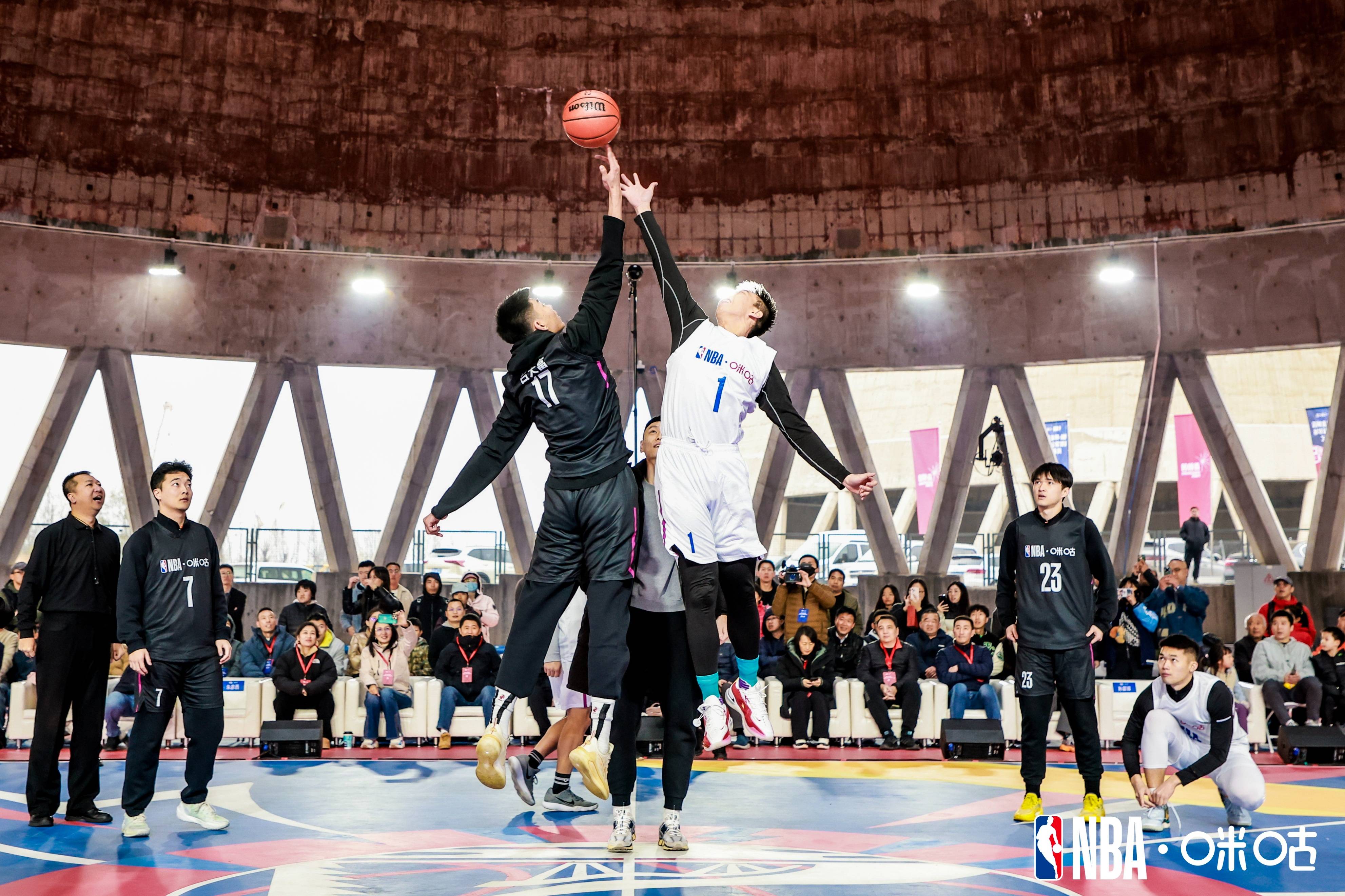 包含爱游戏体育：篮球主题餐厅，美食与篮球的完美融合的词条