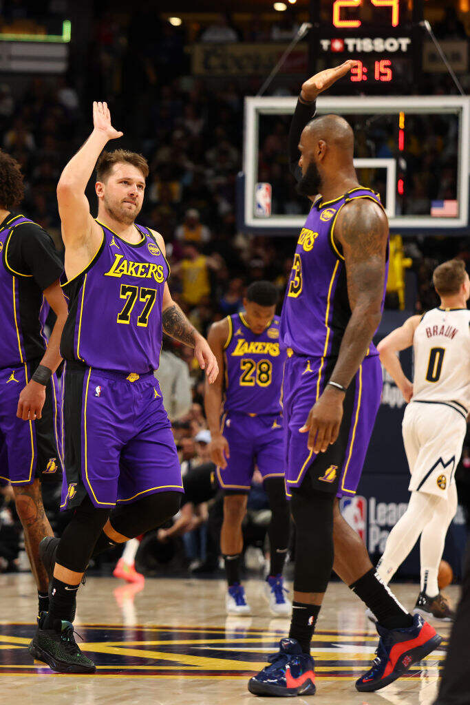 爱游戏体育：湖人队新赛季：霍奇表示将提升抢断能力的简单介绍