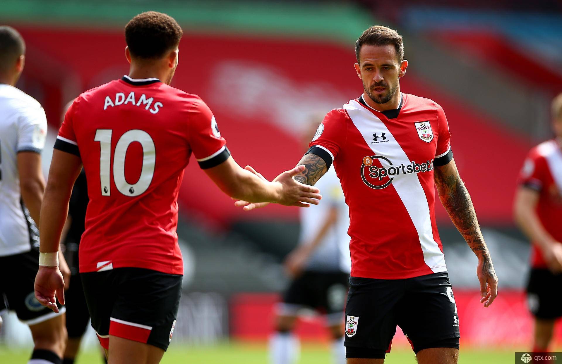 包含爱游戏体育:英超的门将之争：谁是最佳守护者的词条