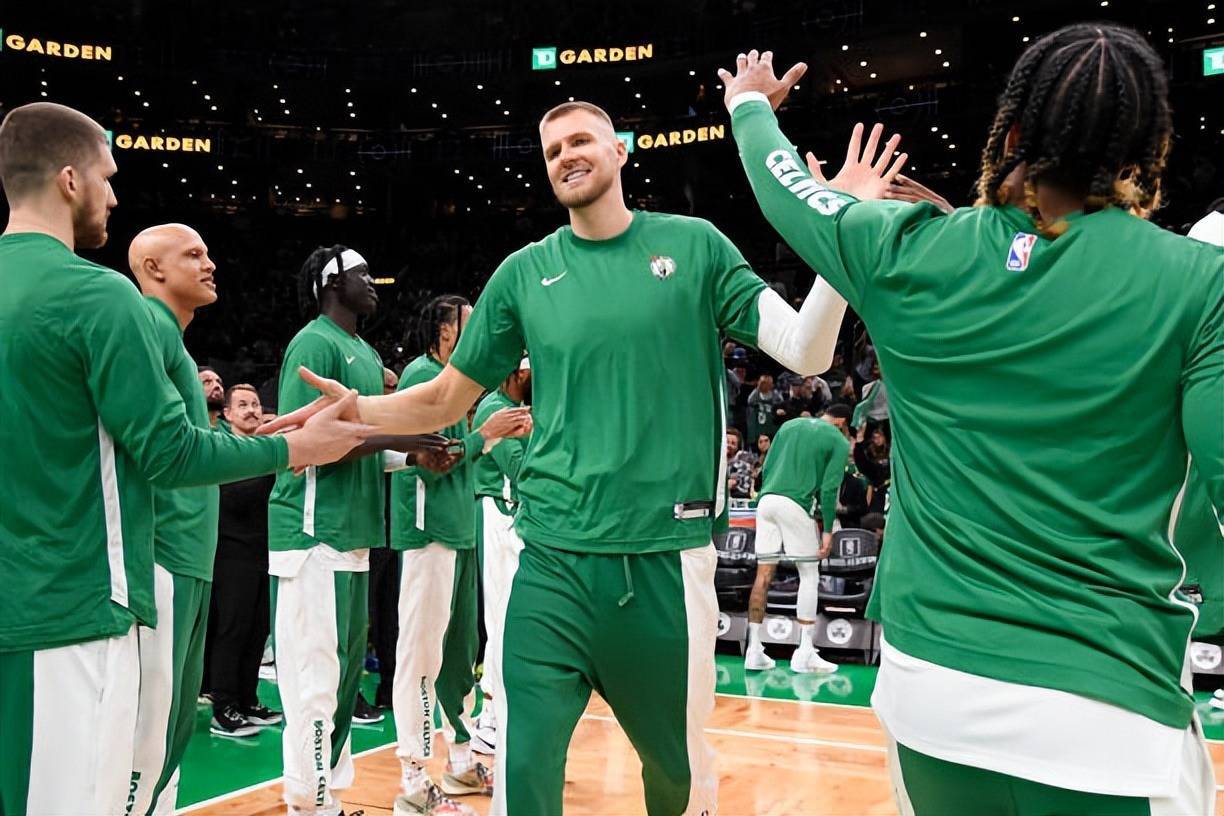 包含爱游戏体育:凯尔特人队季前赛:波尔津吉斯融入迅速,进攻端展现多样性的词条 包含爱游戏体育:凯尔特人队季前赛:波尔津吉斯融入迅速,进攻端展现多样性的词条