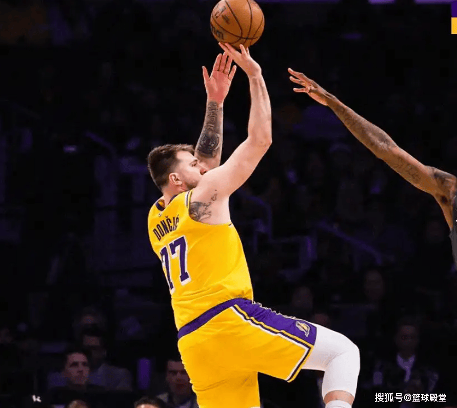 包含爱游戏体育:湖人队新赛季:刘易斯表示将提升篮板球能力的词条 包含爱游戏体育:湖人队新赛季:刘易斯表示将提升篮板球能力的词条